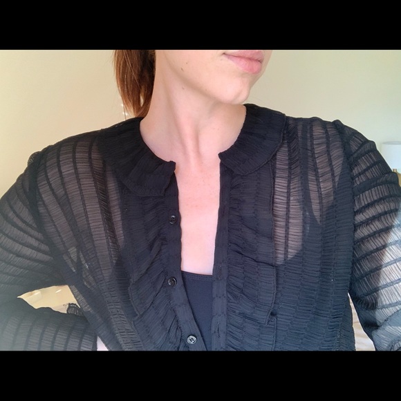 Textured Zara Blouse - Picture 3 of 3